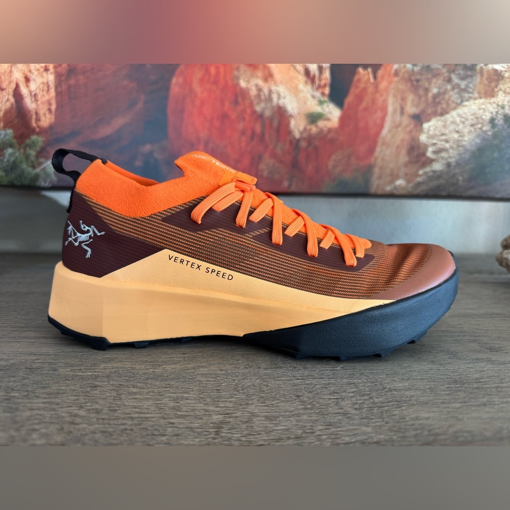Arc'teryx Vertex - size 8 women’s